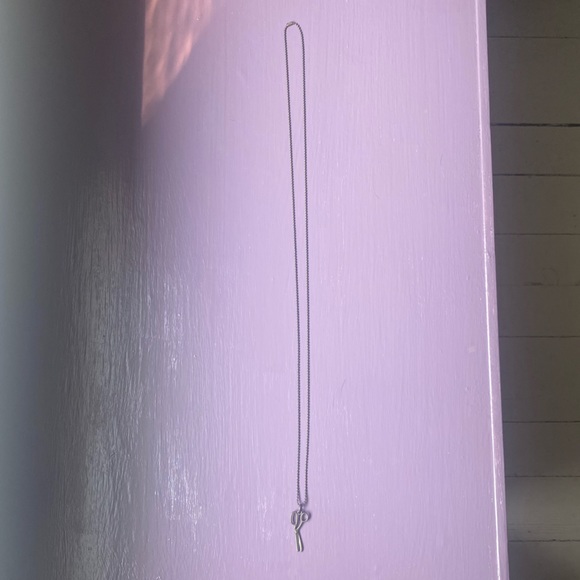 ❌SOLD❌ $5 or FREE w PURCHASE Scissors necklace - Picture 2 of 3